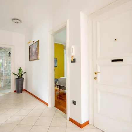 White House Luxury - Center, Near & Parking *