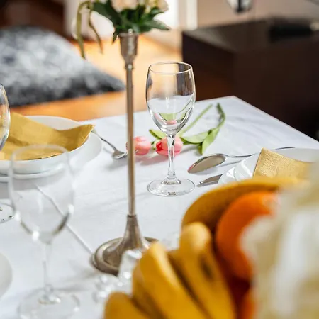 White House Luxury * Split