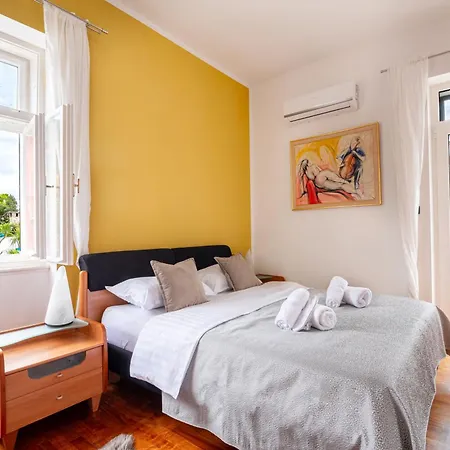 White House Luxury Apartament