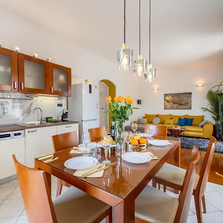 White House Luxury - Center, Near & Parking Appartamento *