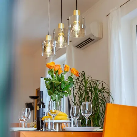 White House Luxury - Center, Near & Parking Appartamento