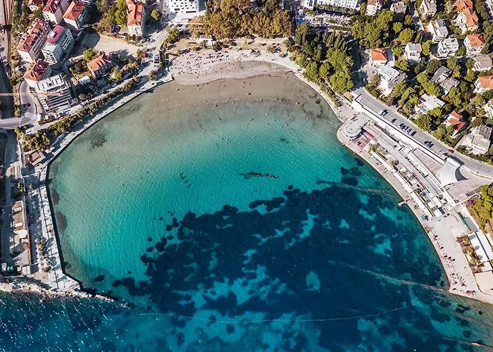 White House Luxury - Center, Near & Parking *