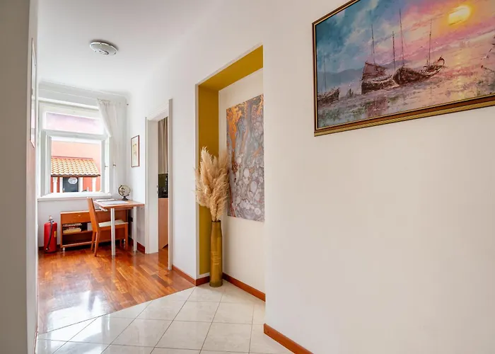 White House Luxury - Center, Near & Parking Appartamento