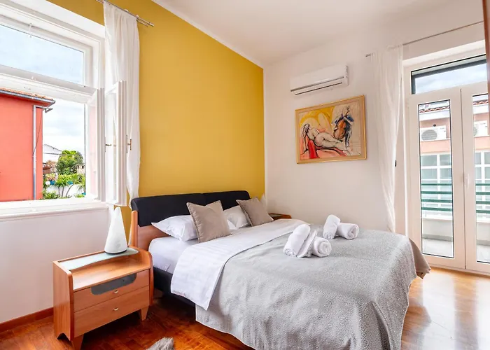 White House Luxury - Center, Near & Parking Appartement